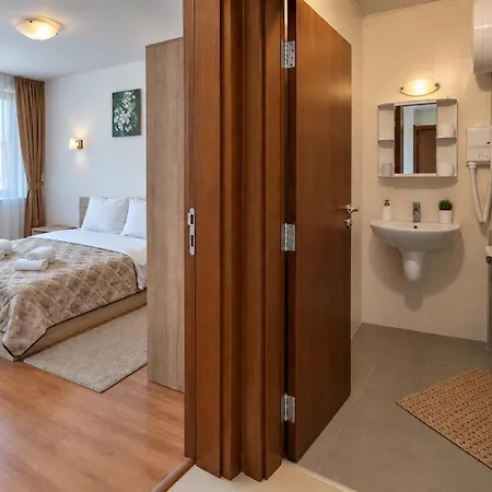 Belvedere 2-bedroom With Terrace *
