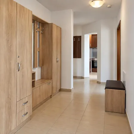 Belvedere 2-bedroom With Terrace